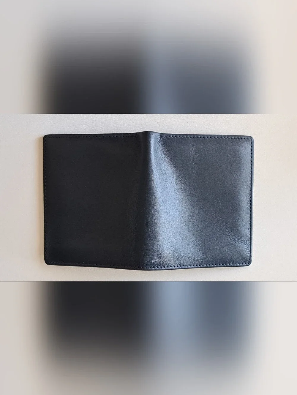 Downholme Men's Bifold Slim Silhouette Leather Wallet